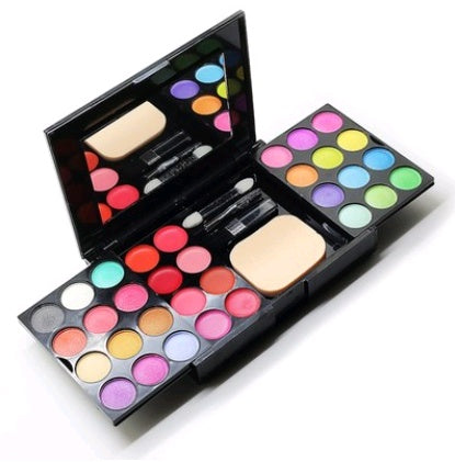 Boîte de maquillage 39 couleurs.